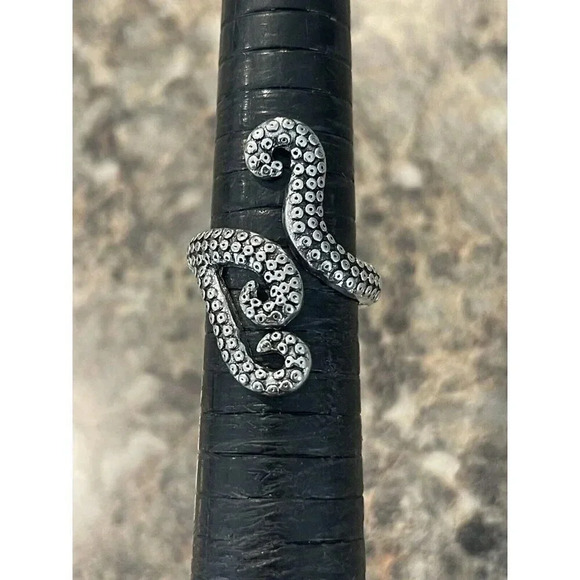 Goth Ring Lot Of 5 Silver Tone Costume Rings Octopus Snake Alligator Lot #3 - Picture 6 of 14
